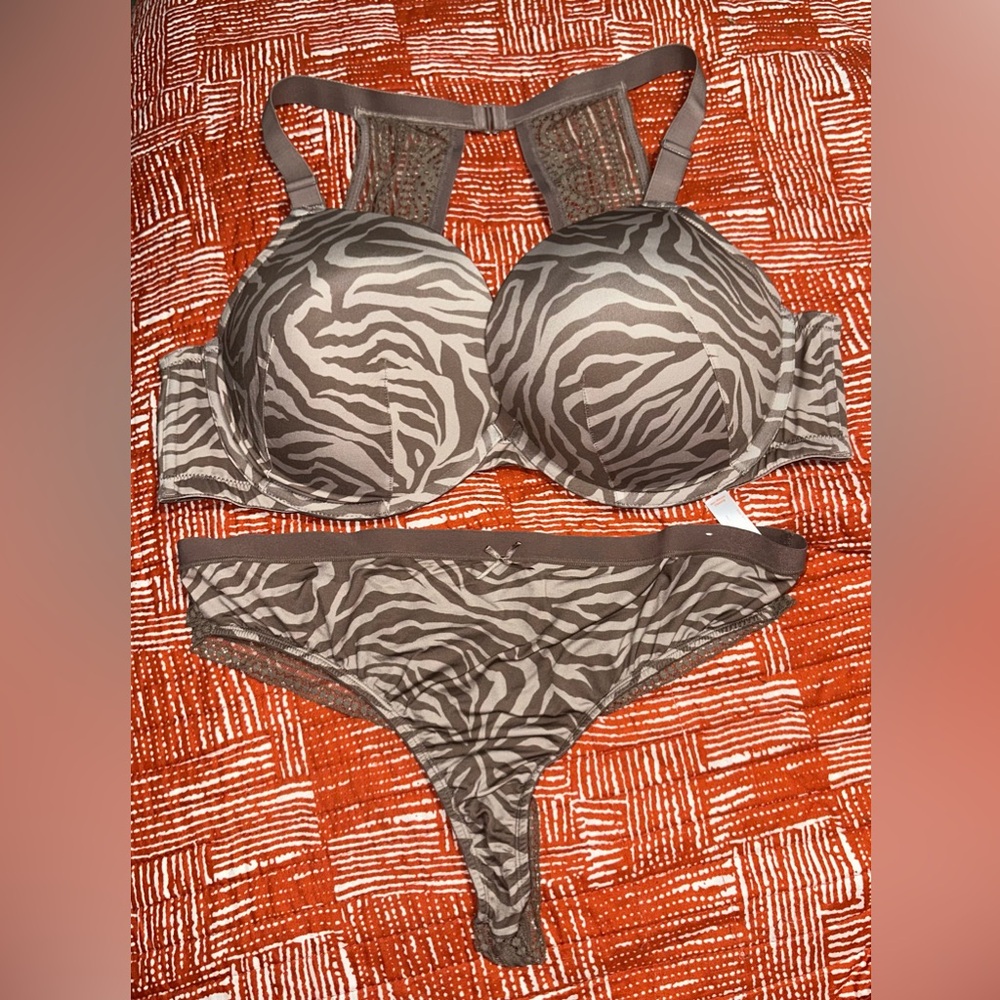Cacique Boost Plunge Bra With Lace and No-Show Lace-Back Thong Set